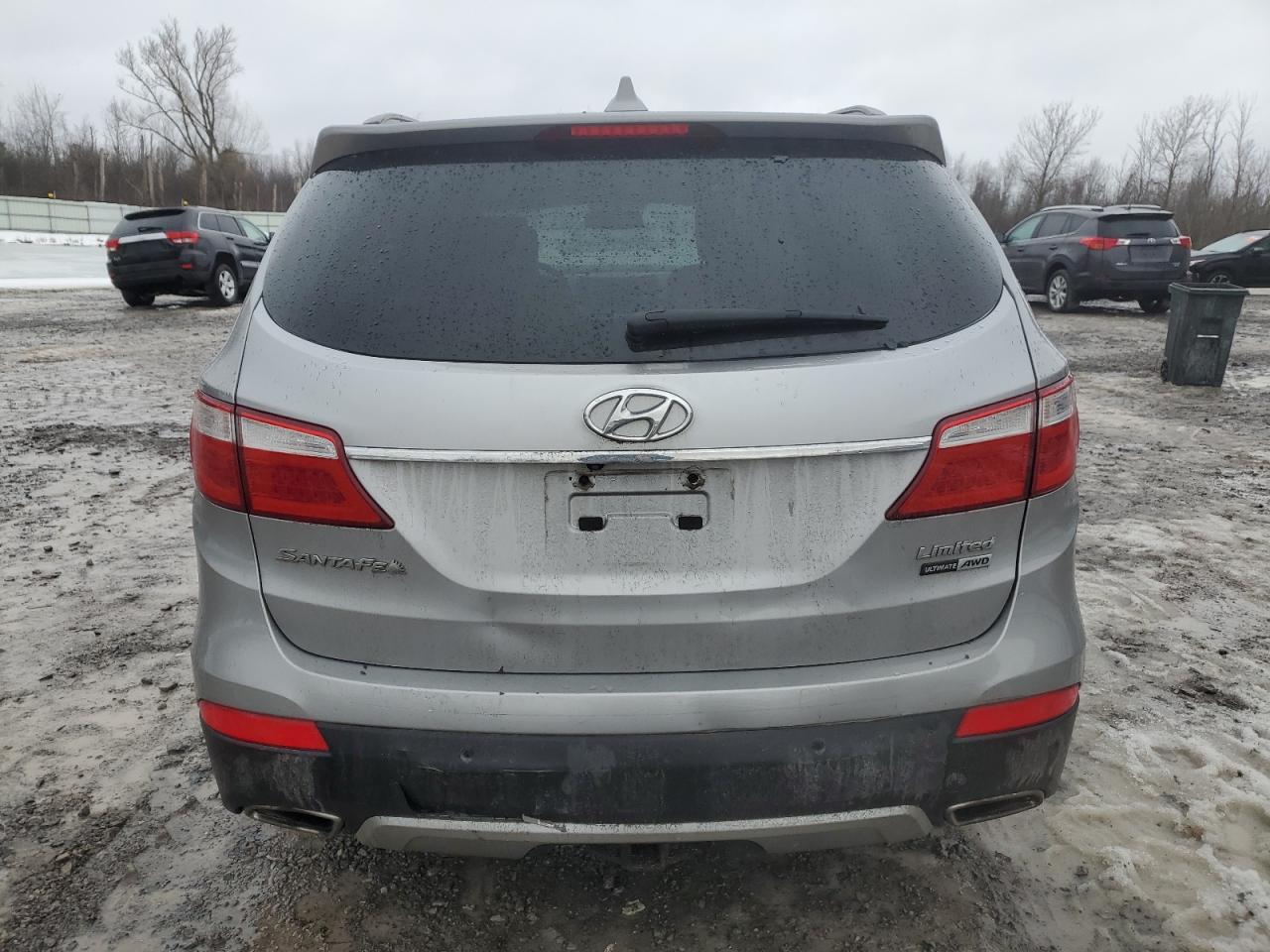 2015 Hyundai Santa Fe - Image 6