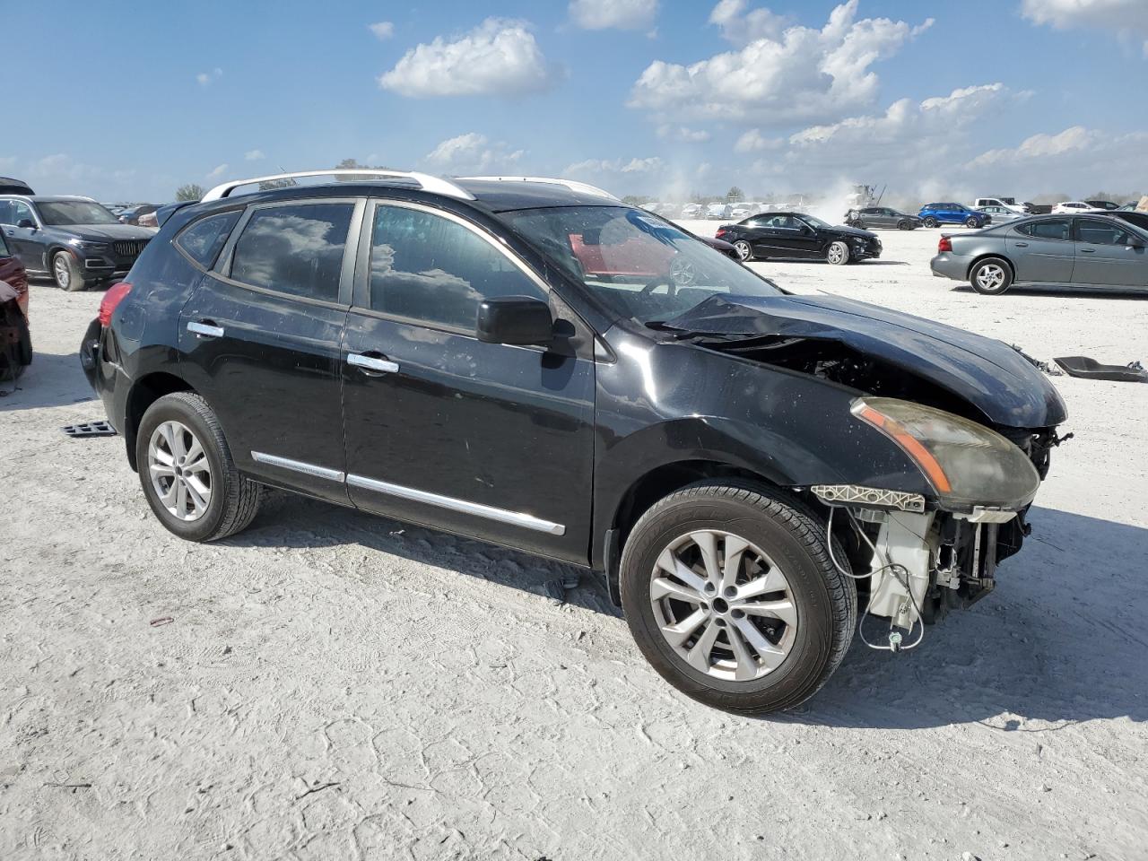 2015 Nissan Rogue - Image 4