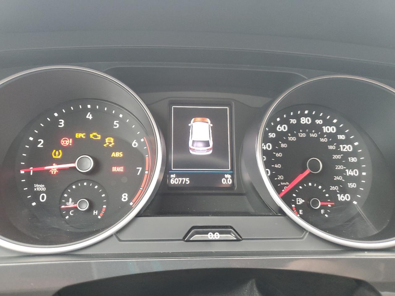 2021 Volkswagen Tiguan - Image 9