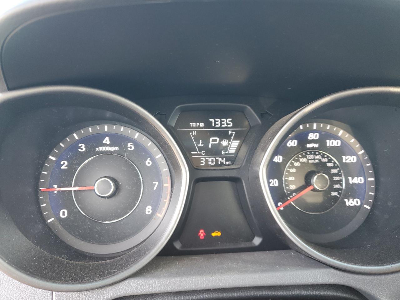 2016 Hyundai Elantra - Image 9