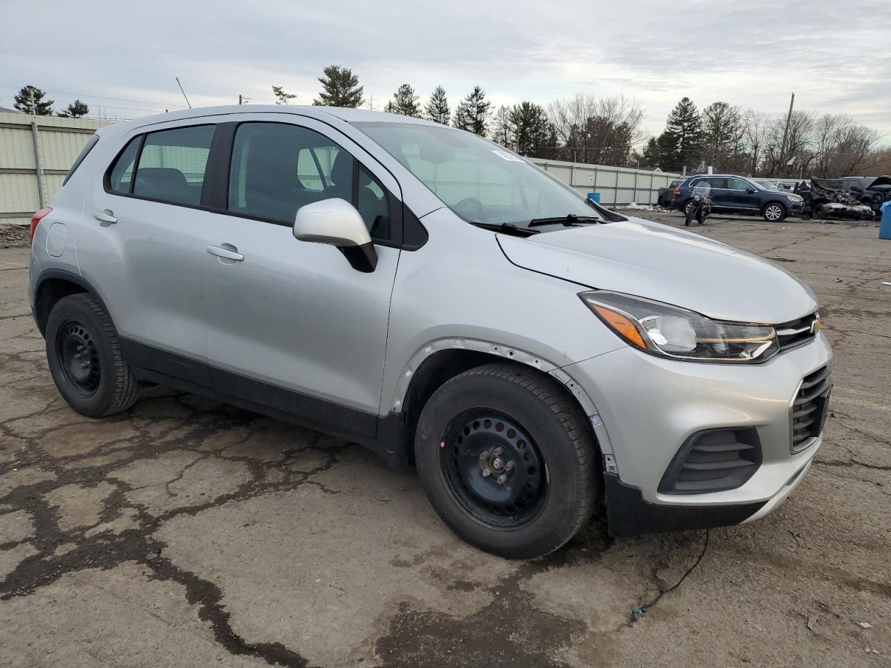2017 Chevrolet Trax - Image 4