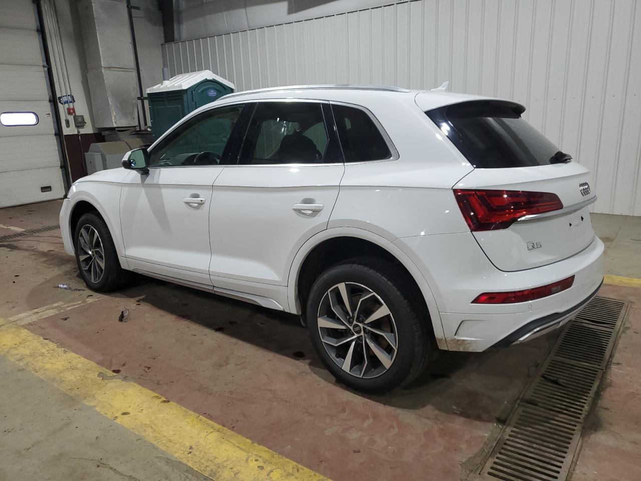 2021 Audi Q5 - Image 2