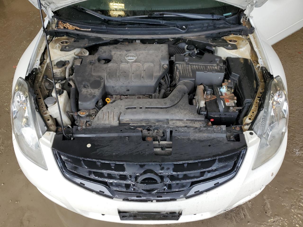 2010 Nissan Altima - Image 11