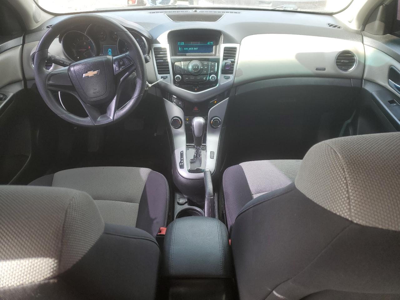 2013 Chevrolet Cruze - Image 8
