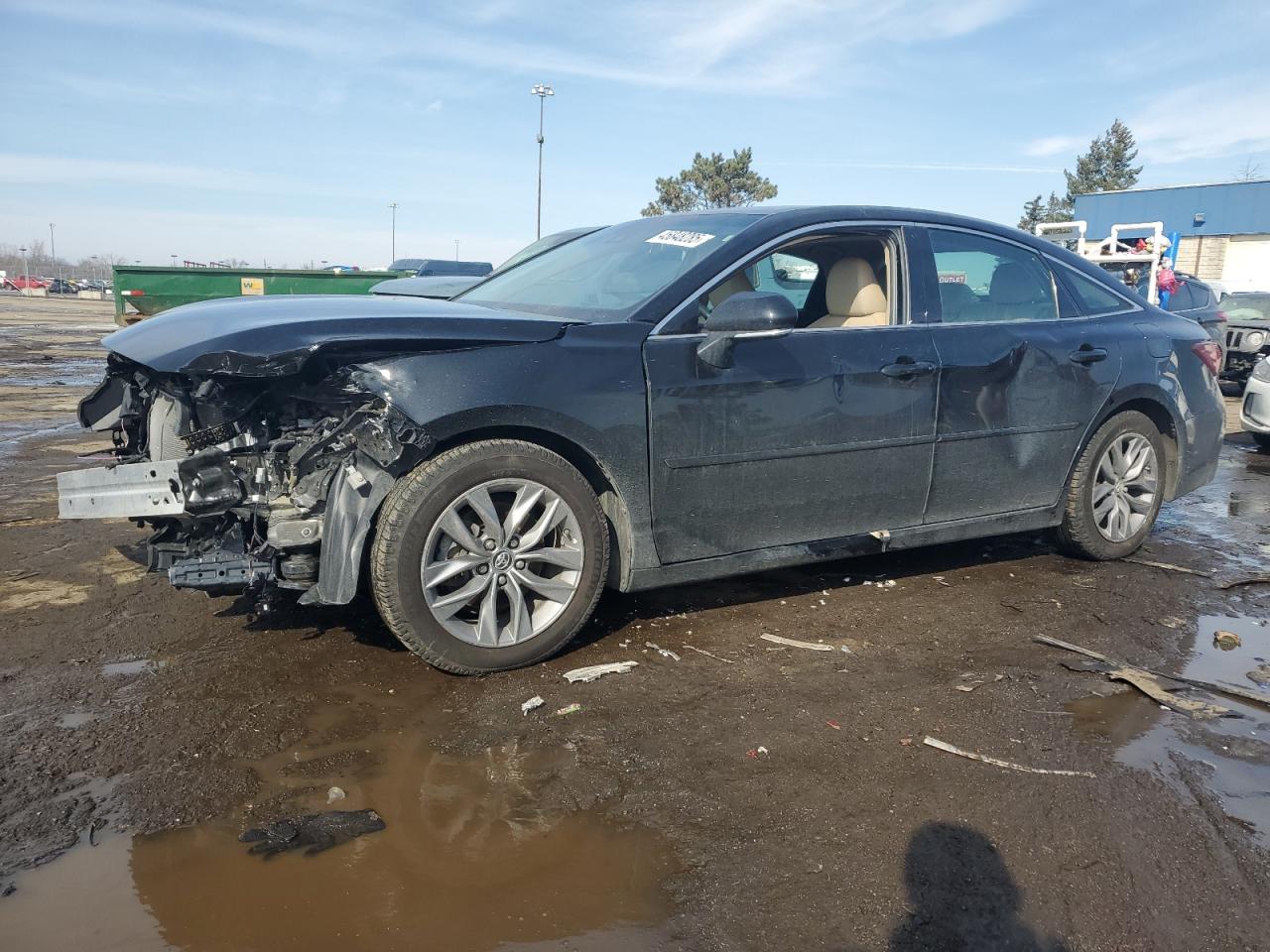 2019 Toyota Avalon - Image 1