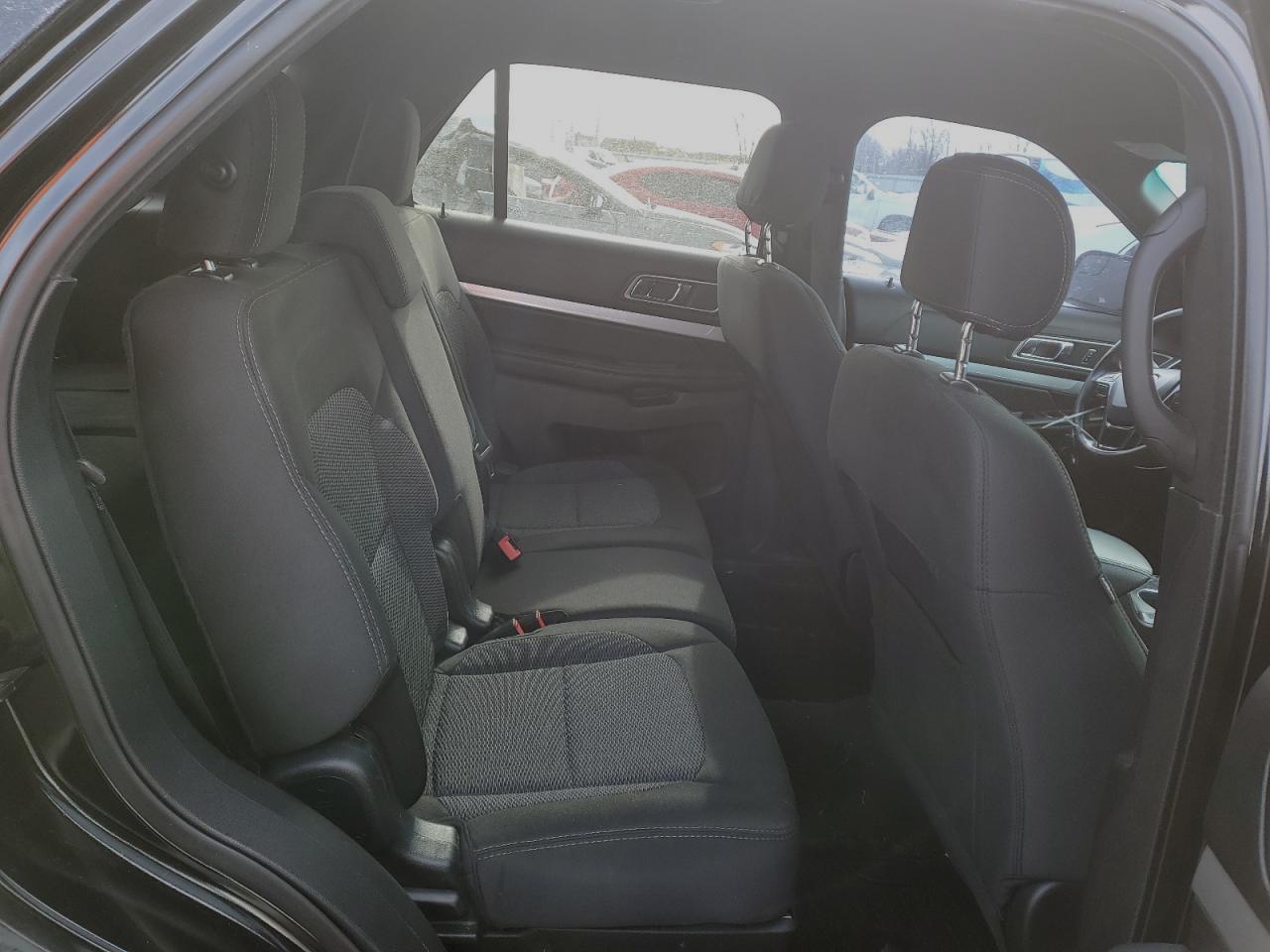 2017 Ford Explorer - Image 10
