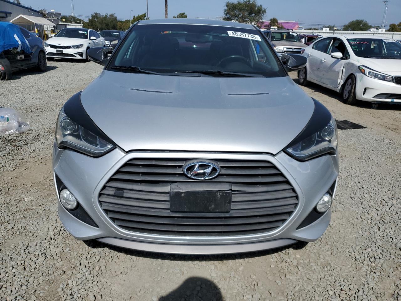 2015 Hyundai Veloster - Image 5