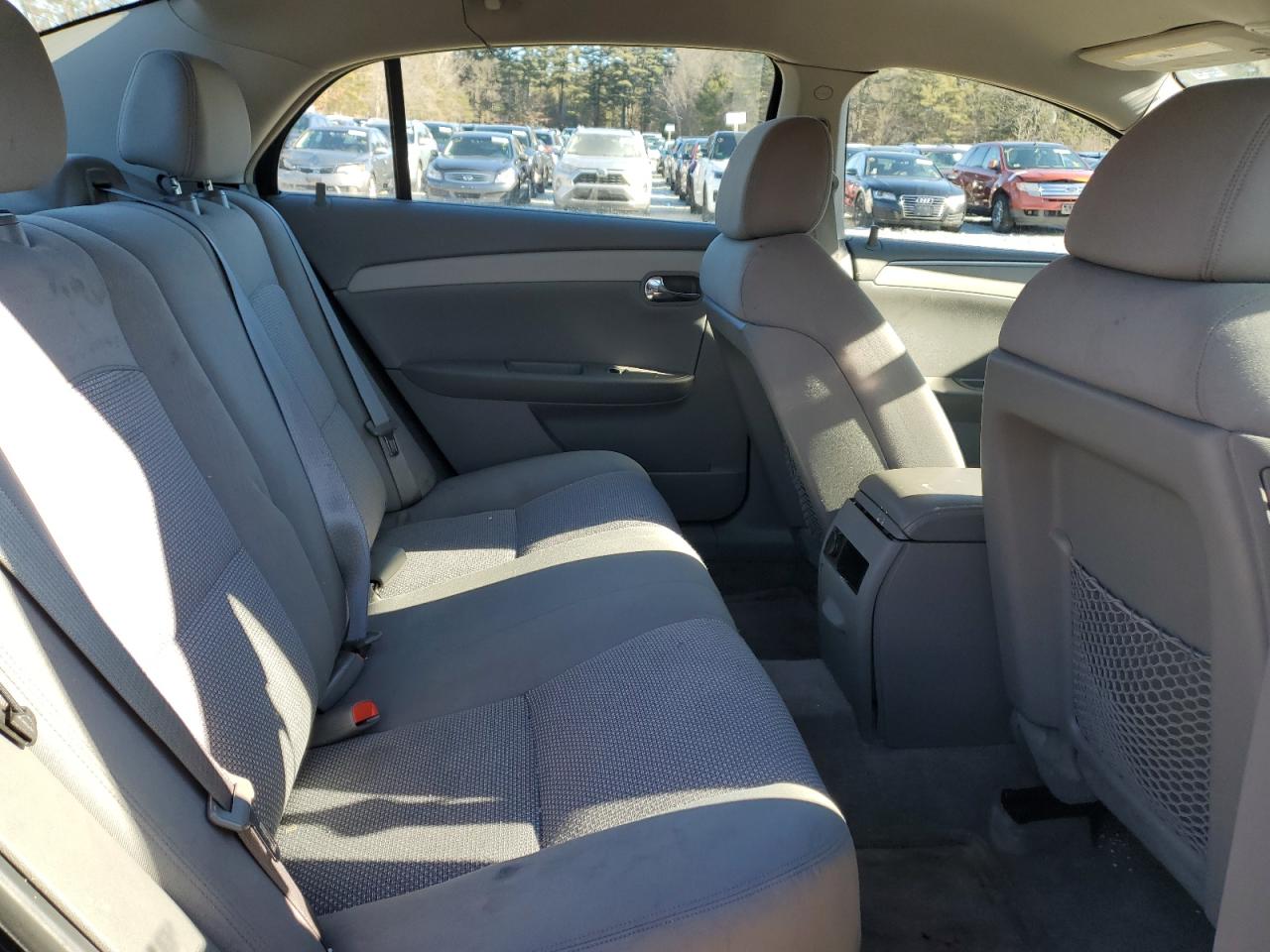 2009 Chevrolet Malibu - Image 10