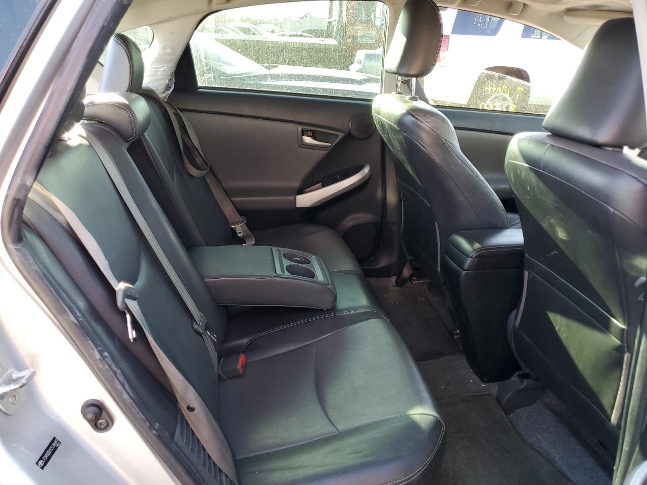 2012 Toyota Prius - Image 10