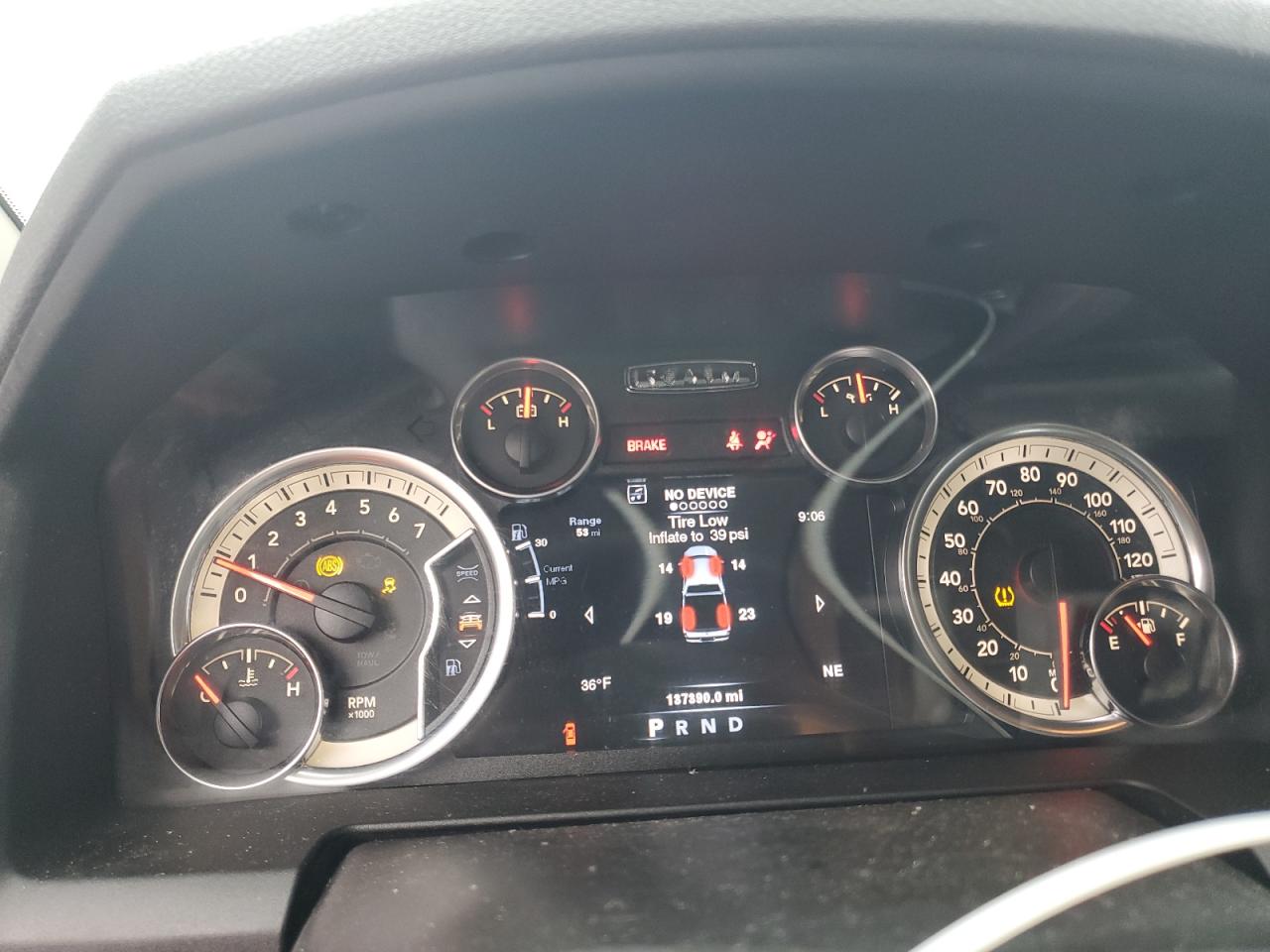 2014 RAM 1500 - Image 9