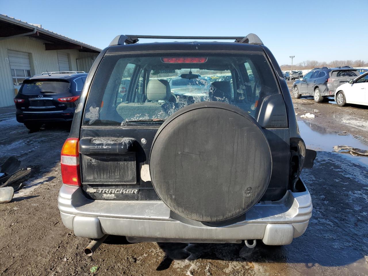 2001 Chevrolet Tracker - Image 6