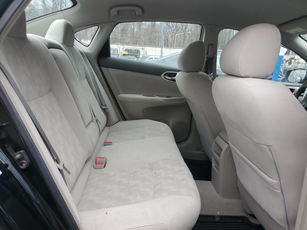 2013 Nissan Sentra - Image 10