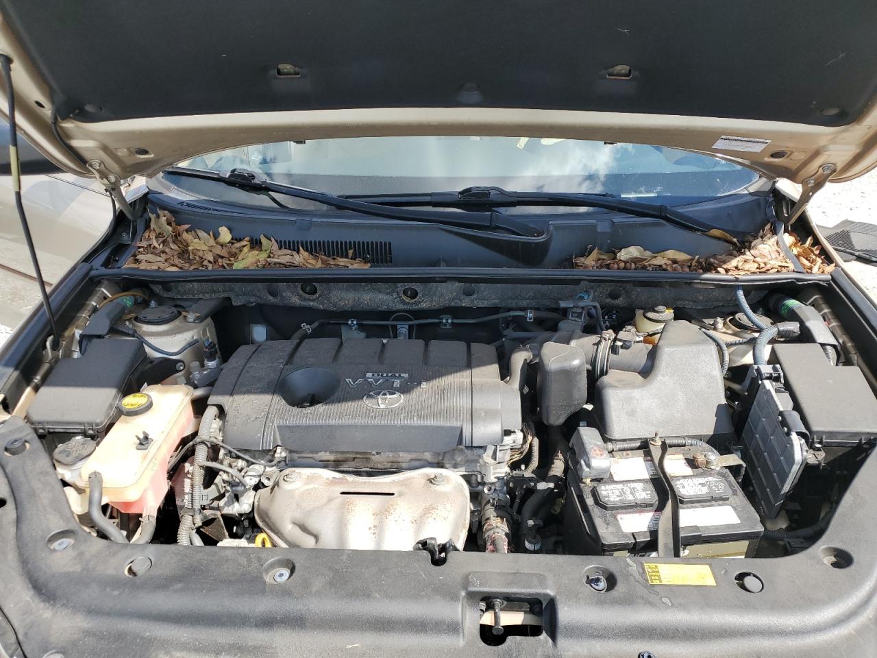 2010 Toyota RAV 4 - Image 12