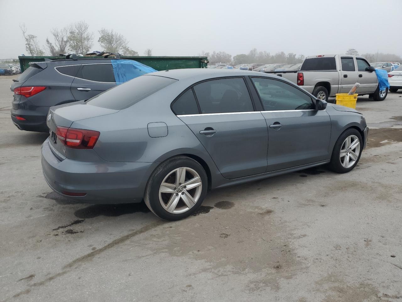 2017 Volkswagen Jetta - Image 3