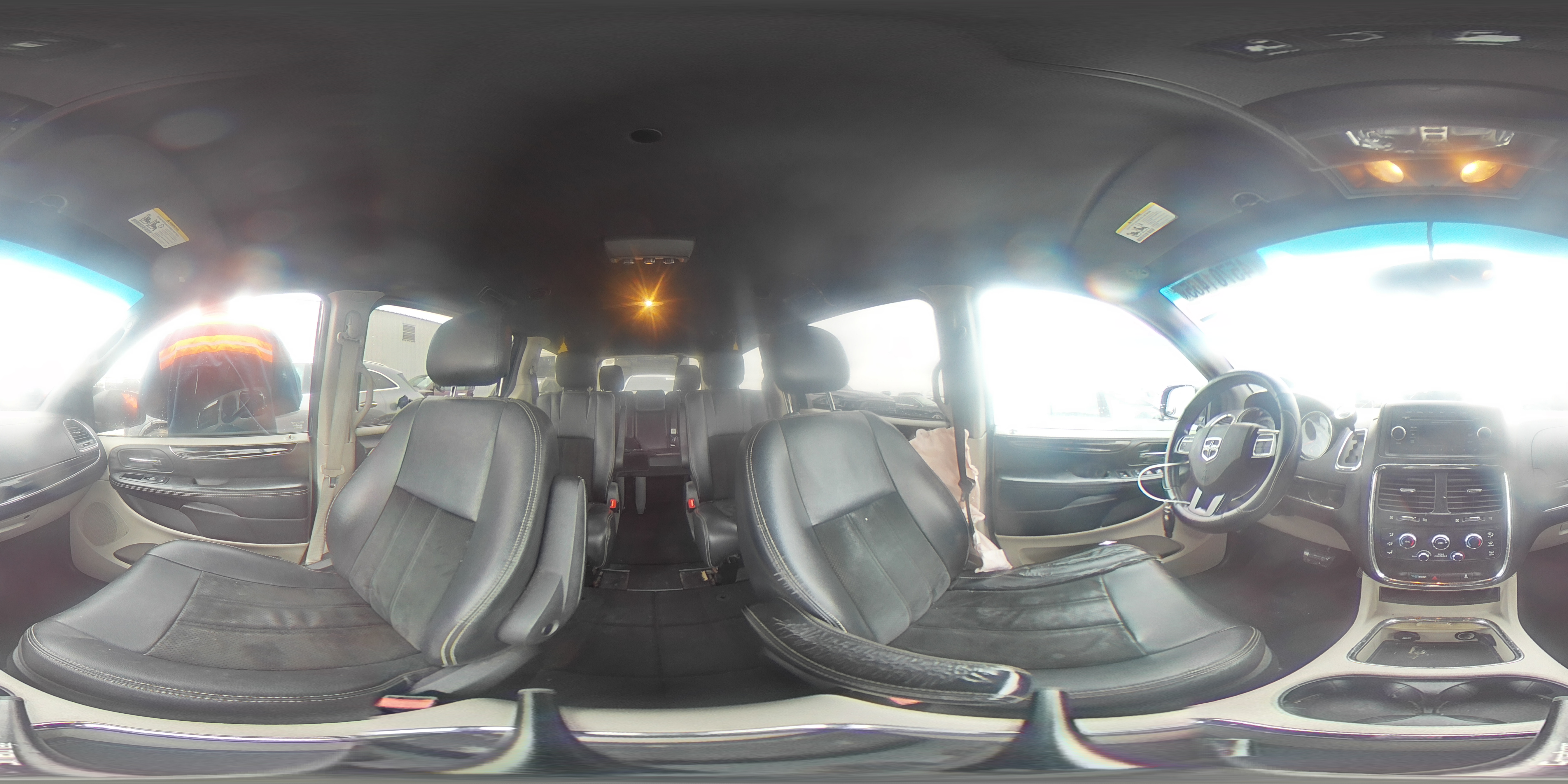 2014 Dodge Caravan - Image 15