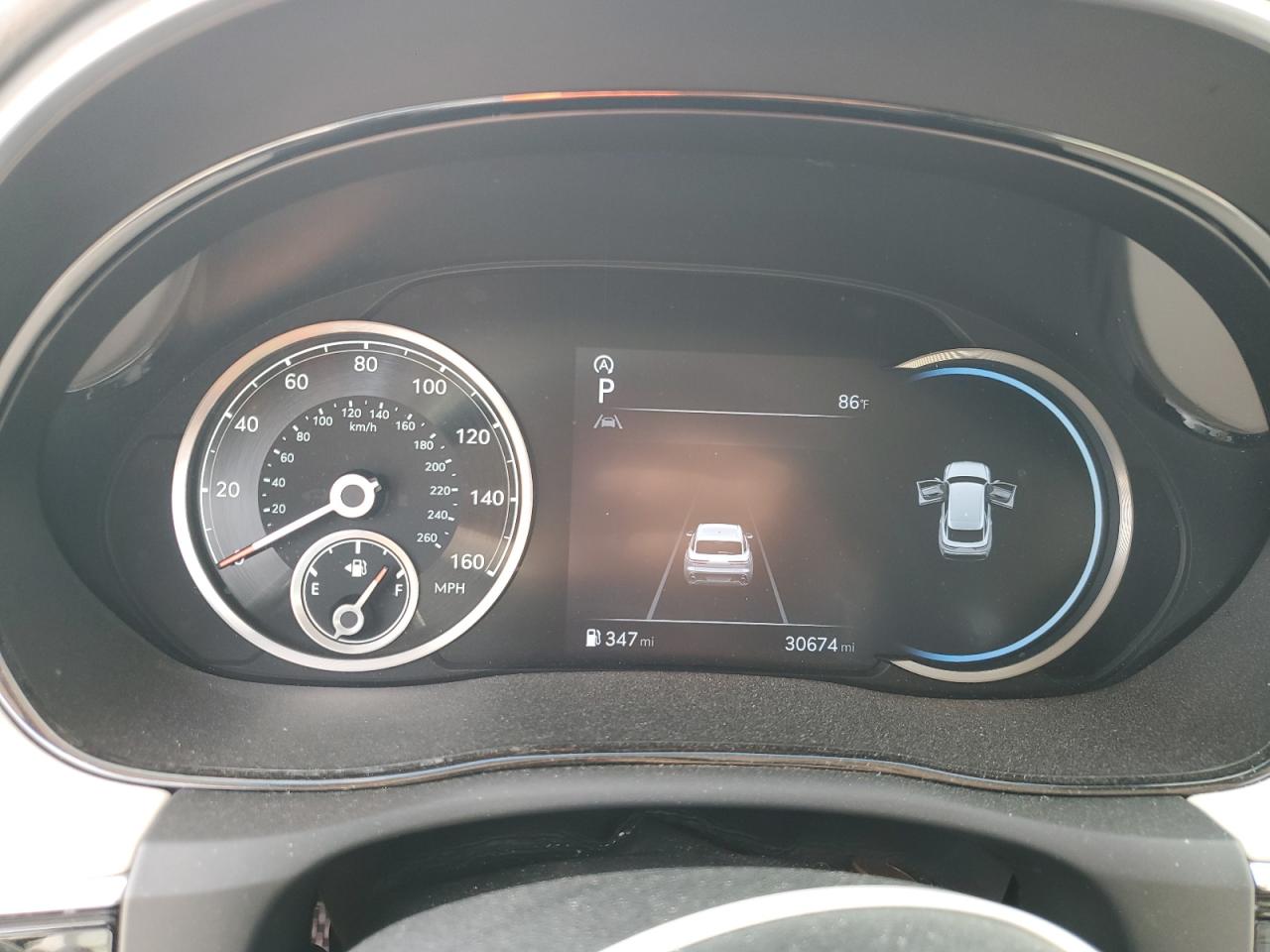 2022 Genesis GV70 - Image 9