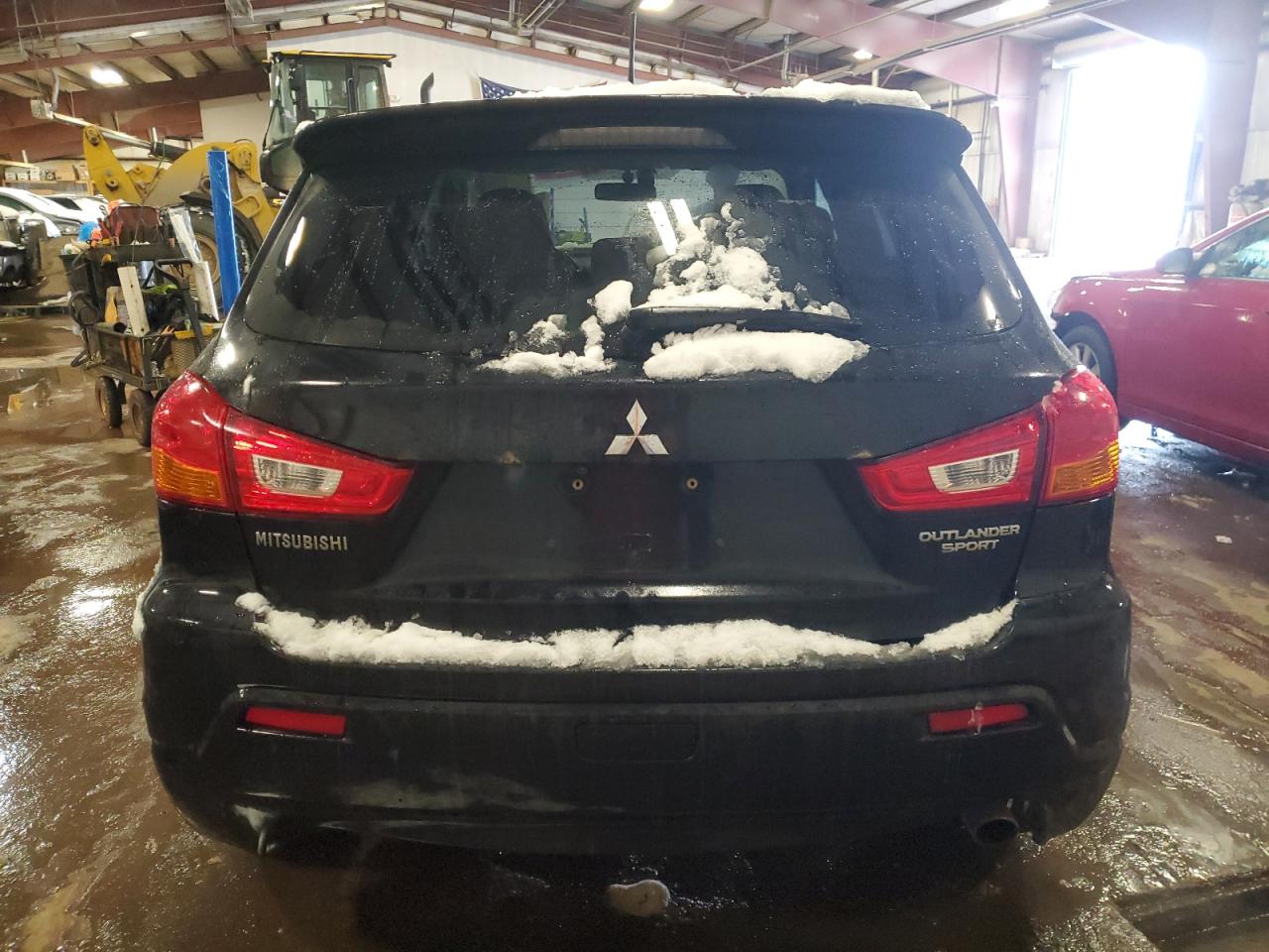 2011 Mitsubishi Outlander - Image 6