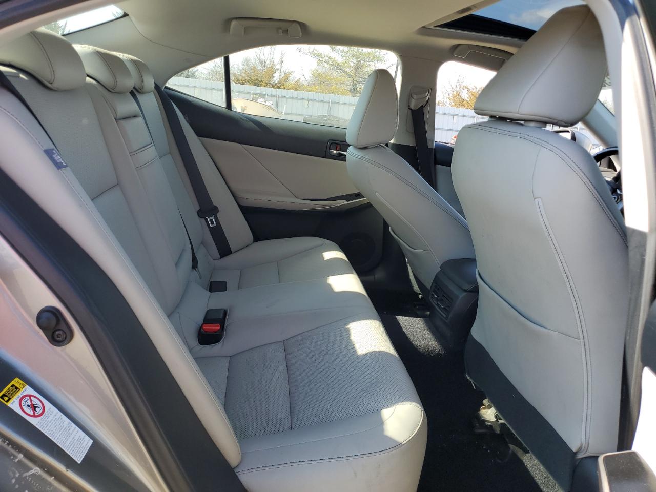 2014 Lexus IS - Image 10