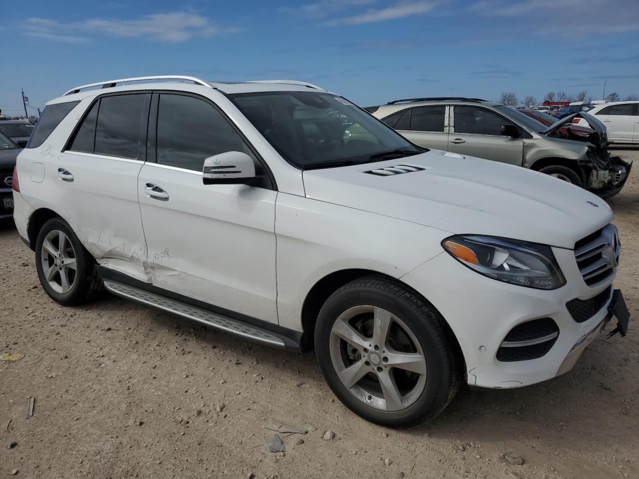 2016 Mercedes-Benz GLE - Image 4