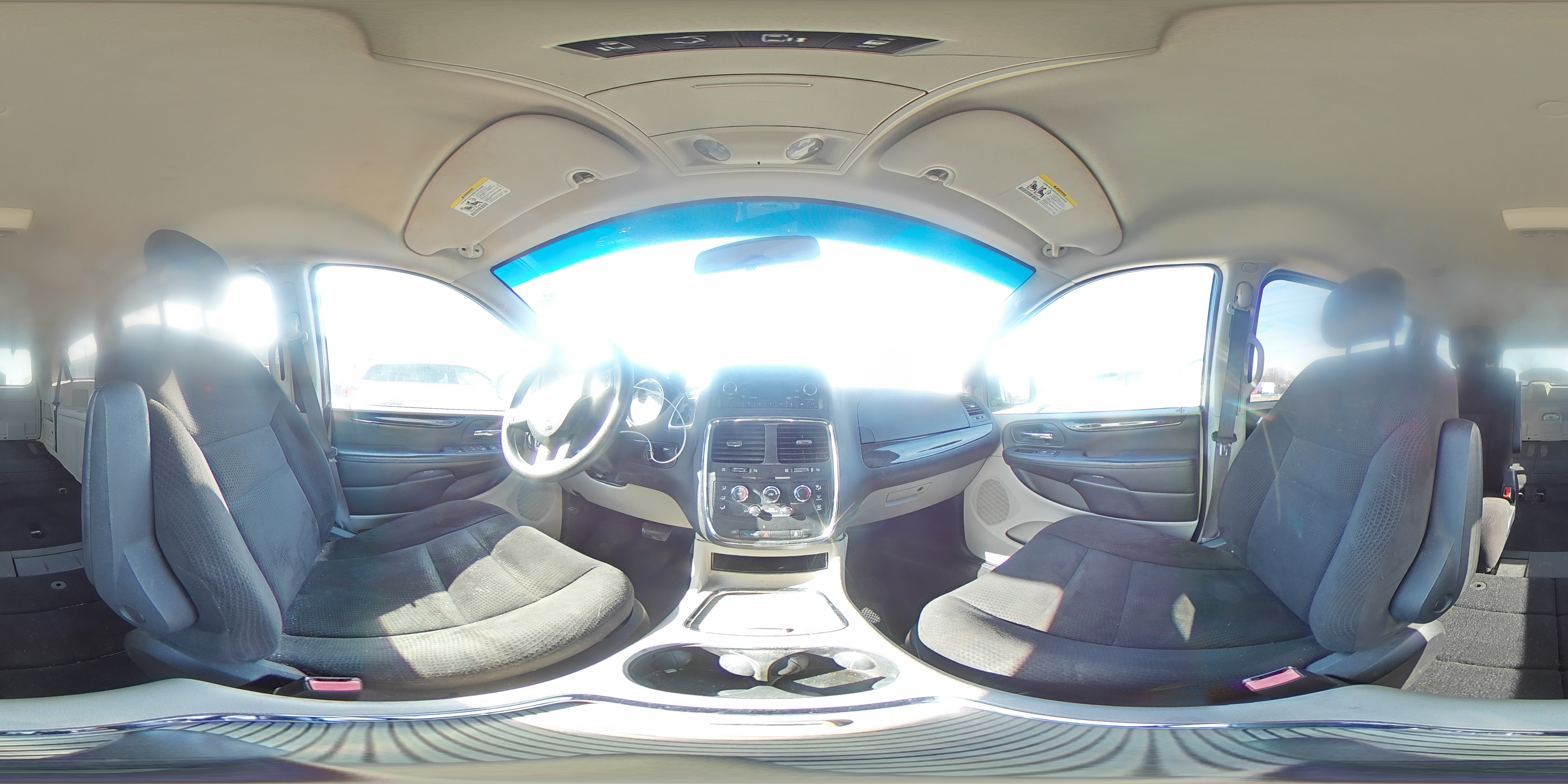 2016 Dodge Caravan - Image 16