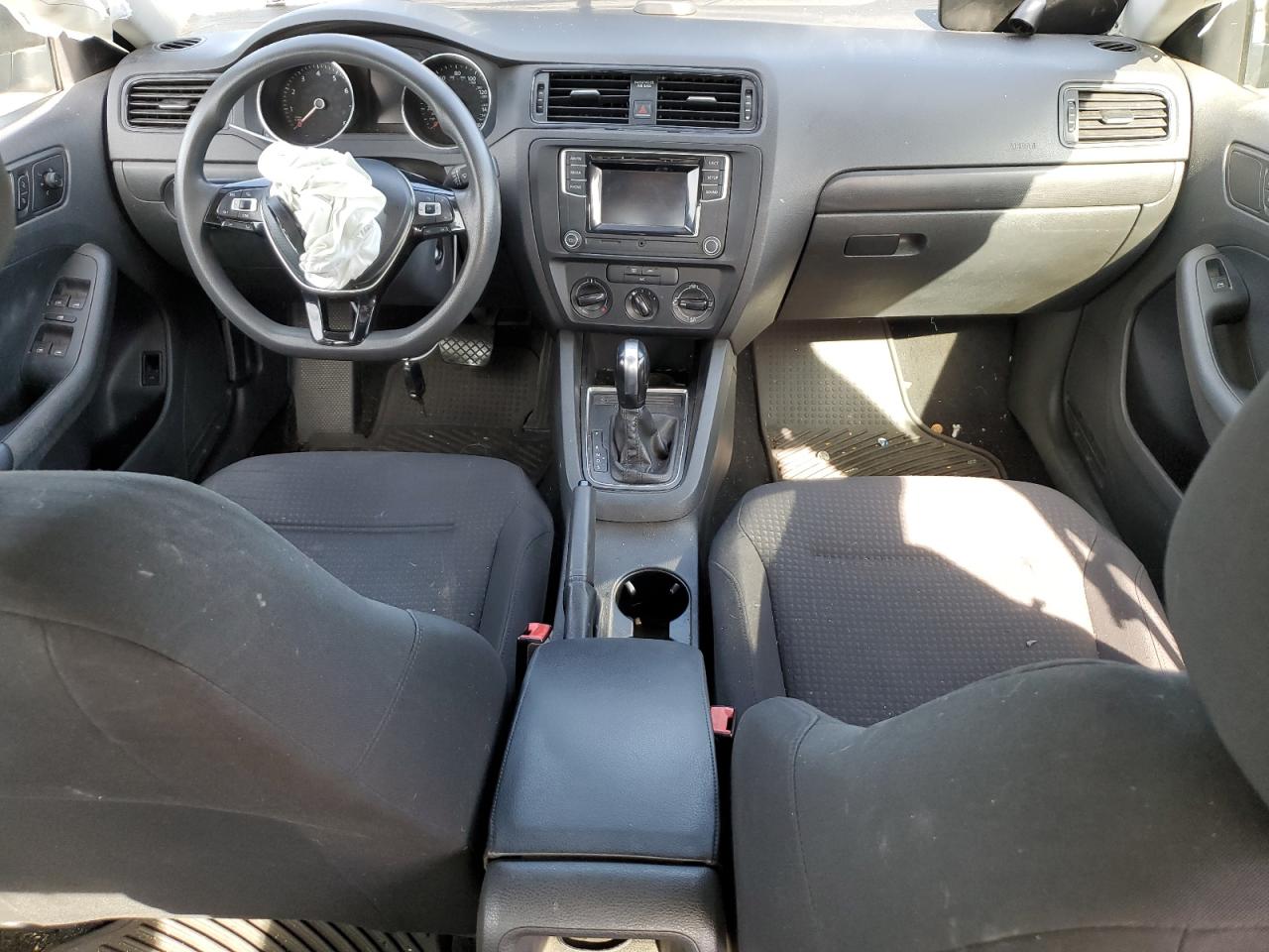 2016 Volkswagen Jetta - Image 8