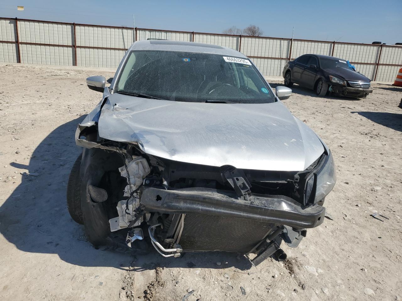 2014 Volkswagen Passat - Image 5