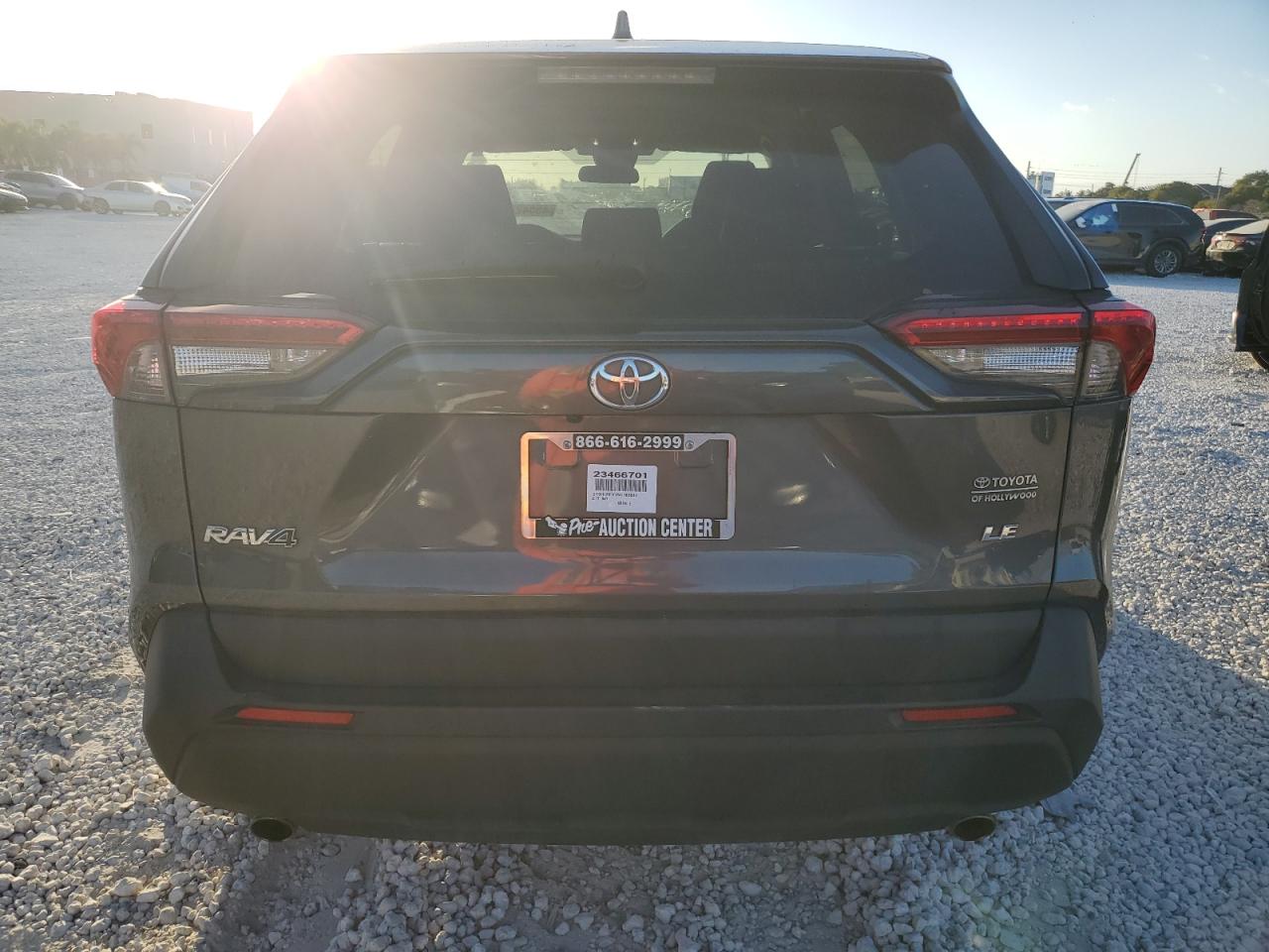 2022 Toyota RAV 4 - Image 6