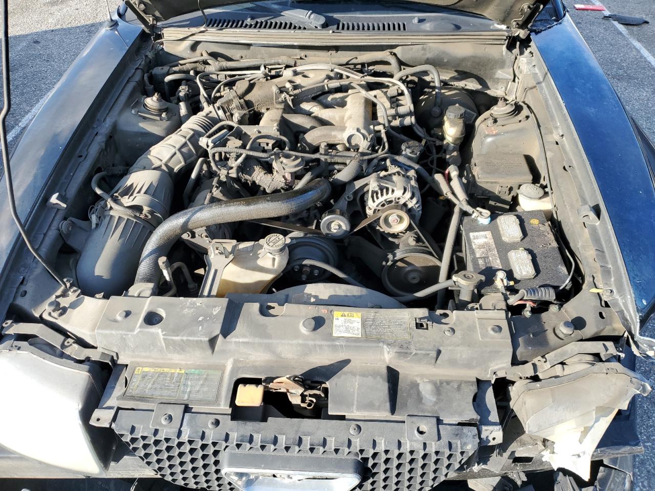 2004 Ford Mustang - Image 11