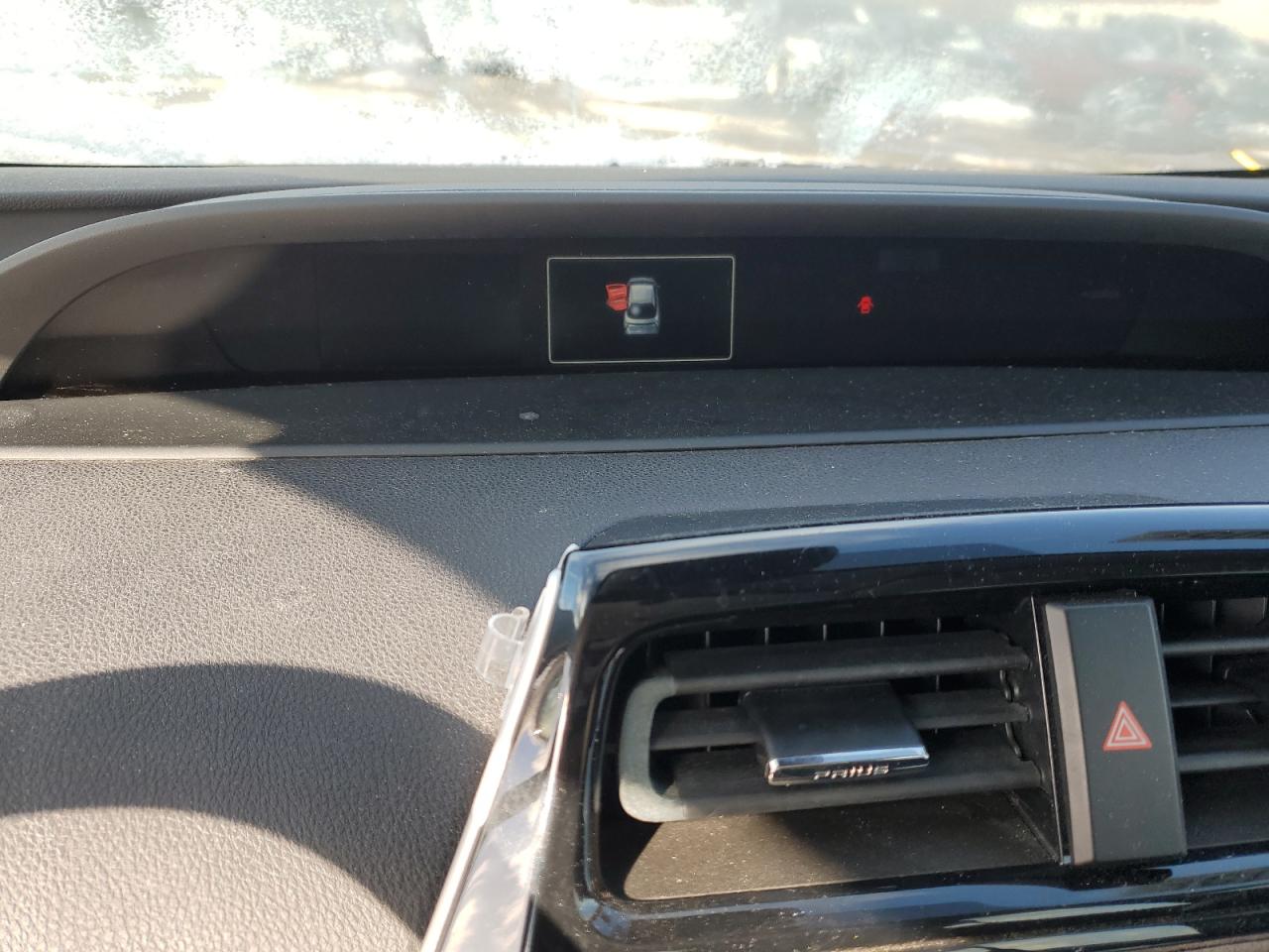 2017 Toyota Prius - Image 9