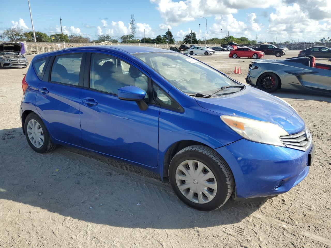 2015 Nissan Versa - Image 4