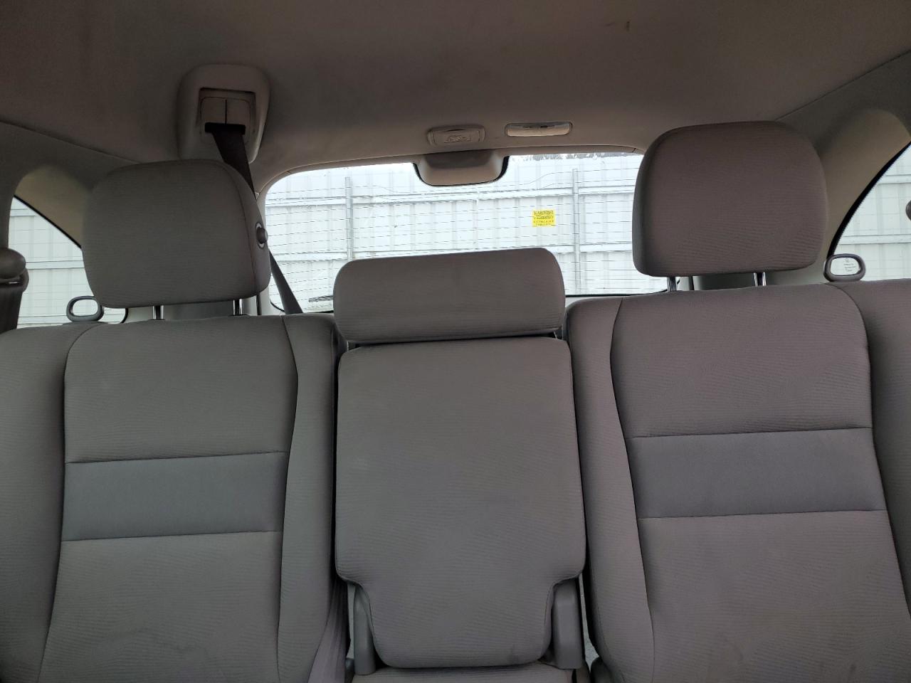 2010 Honda CR-V - Image 10