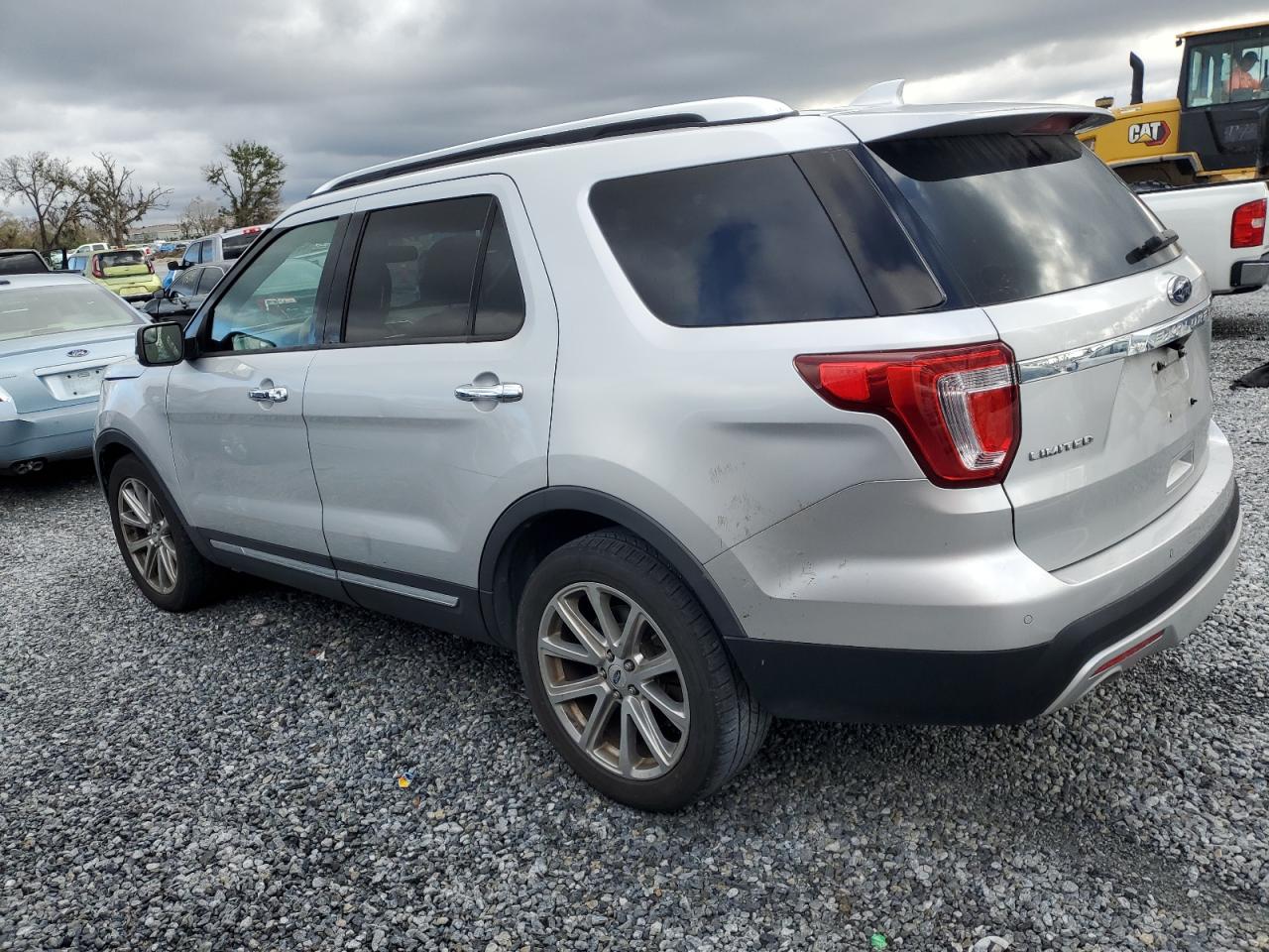 2017 Ford Explorer - Image 2