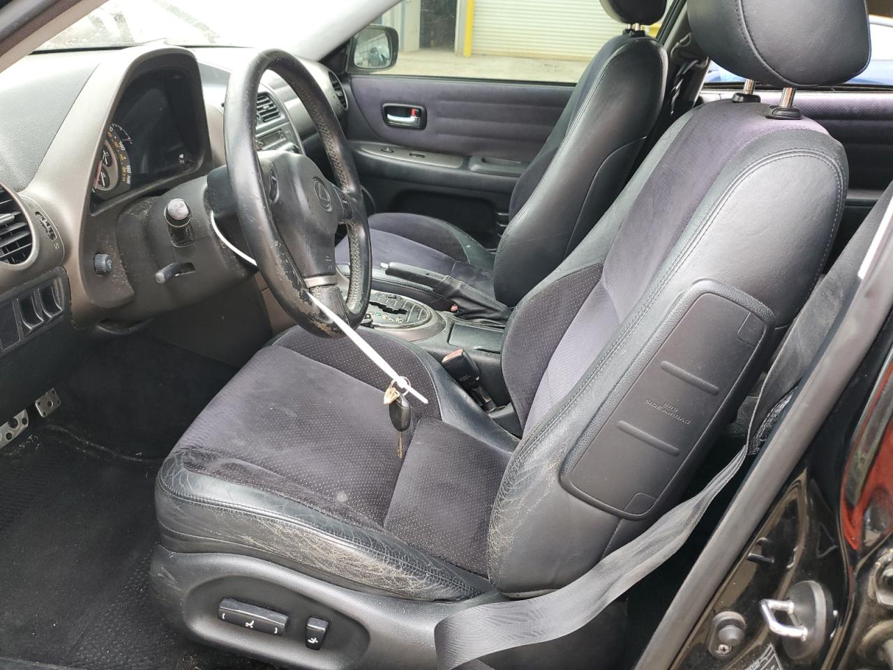 2001 Lexus IS - Image 7