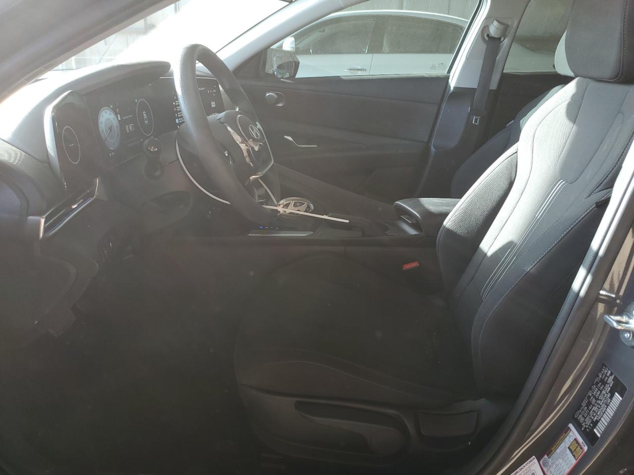 2024 Hyundai Elantra - Image 7