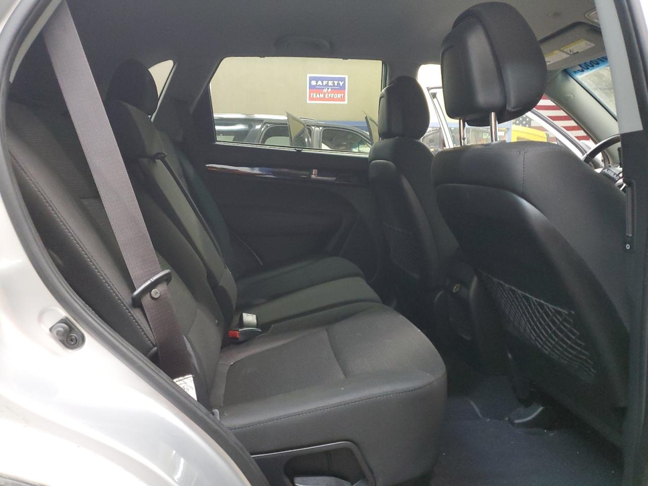 2015 Kia Sorento - Image 11