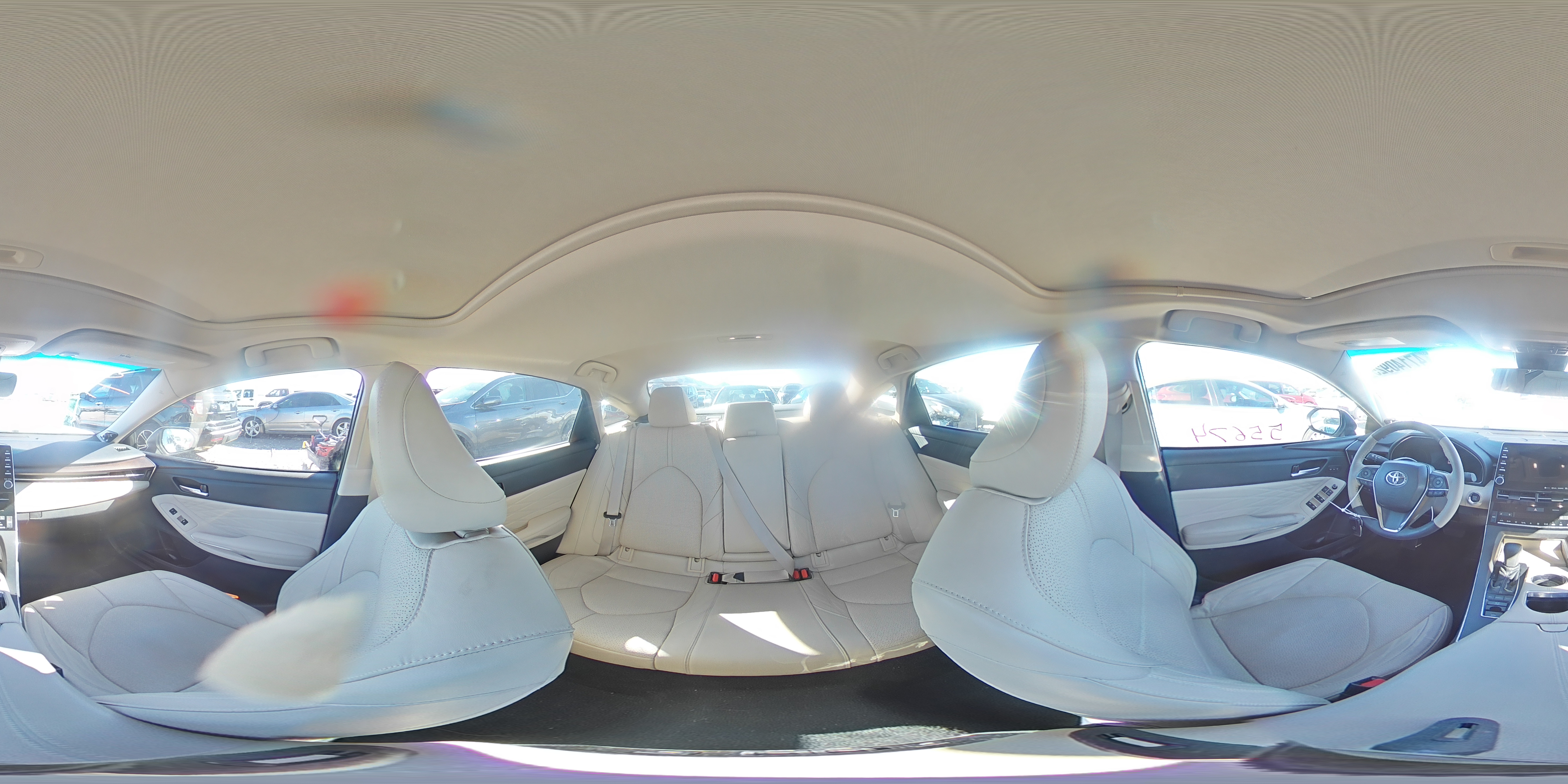 2019 Toyota Avalon - Image 14