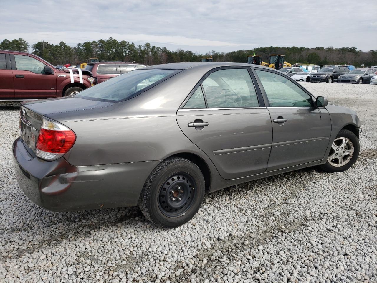 2005 Toyota Camry - Image 3