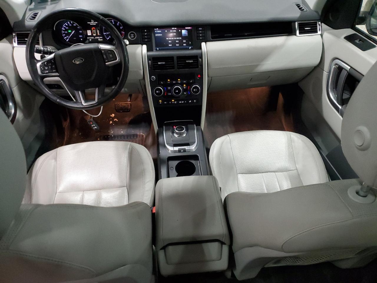 2016 Land Rover Discovery - Image 8