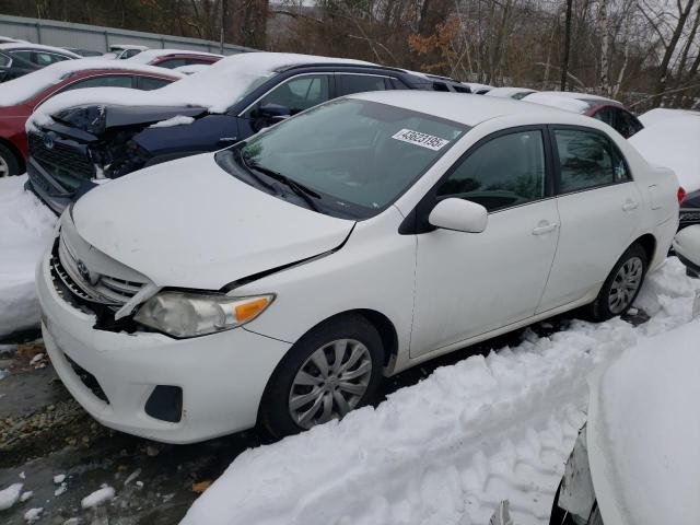Седаны TOYOTA COROLLA 2013 Белый