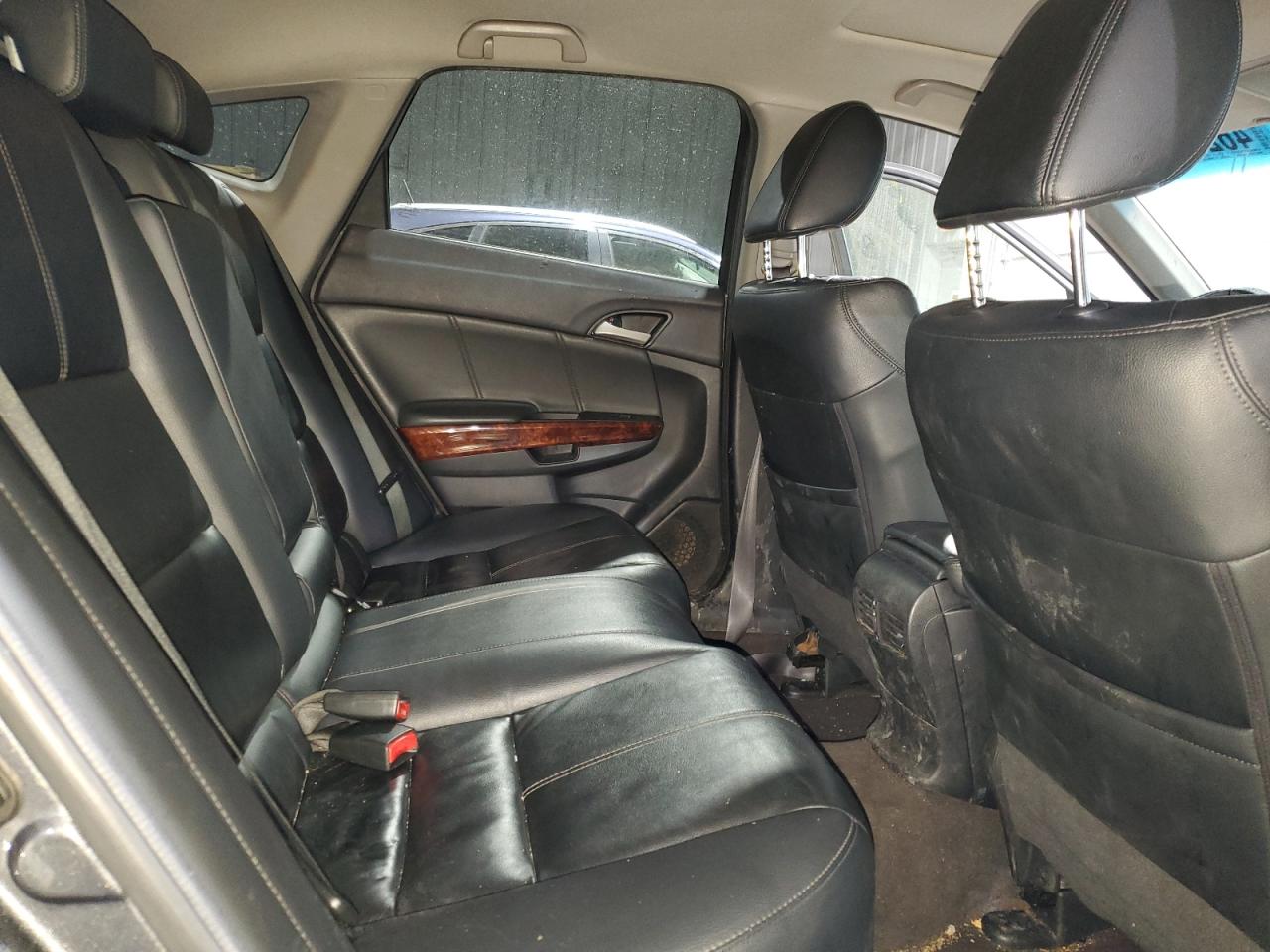 2010 Honda Accord - Image 10