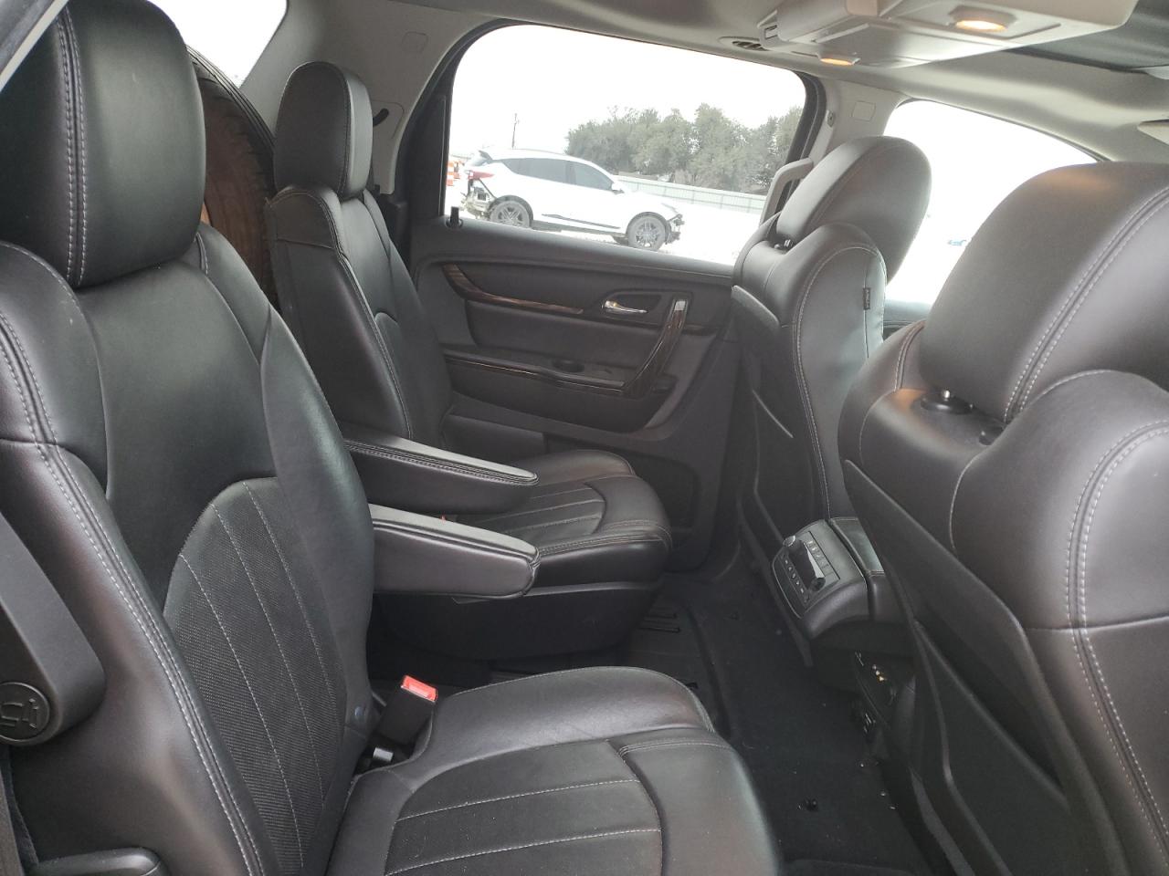 2014 GMC Acadia - Image 11