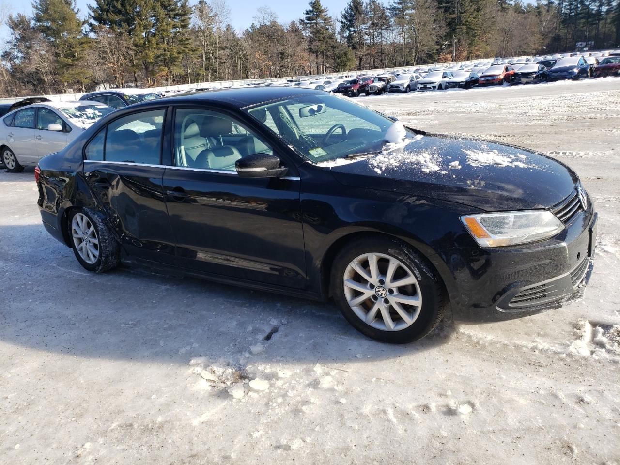 2014 Volkswagen Jetta - Image 4