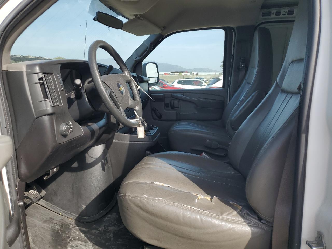 2011 Chevrolet Express - Image 7