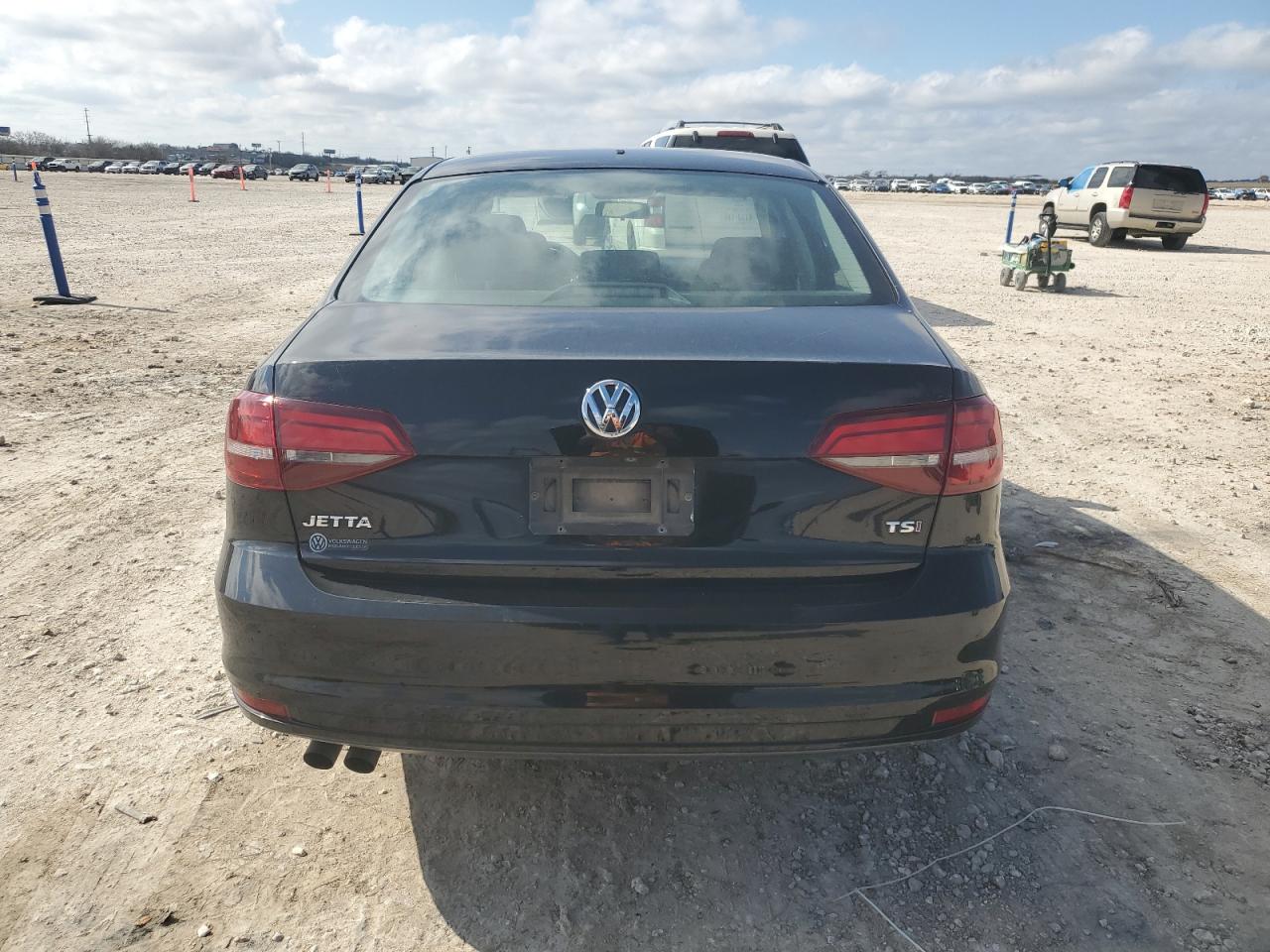 2017 Volkswagen Jetta - Image 6