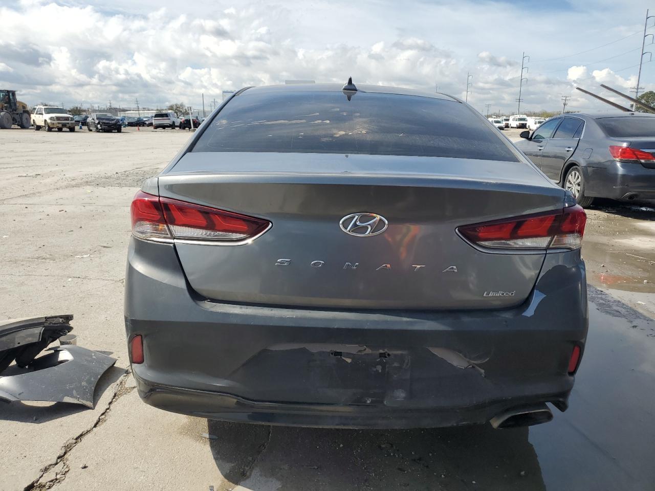 2018 Hyundai Sonata - Image 6
