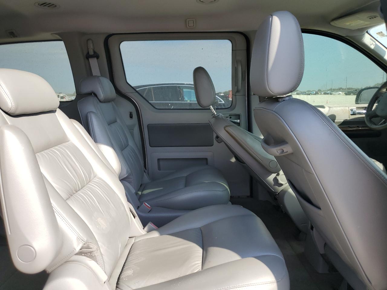 2005 Ford Freestar - Image 11