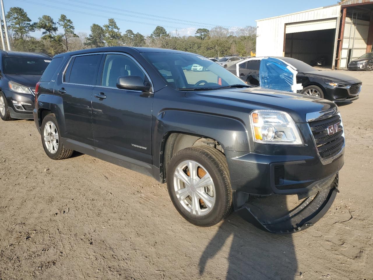 2017 GMC Terrain - Image 4