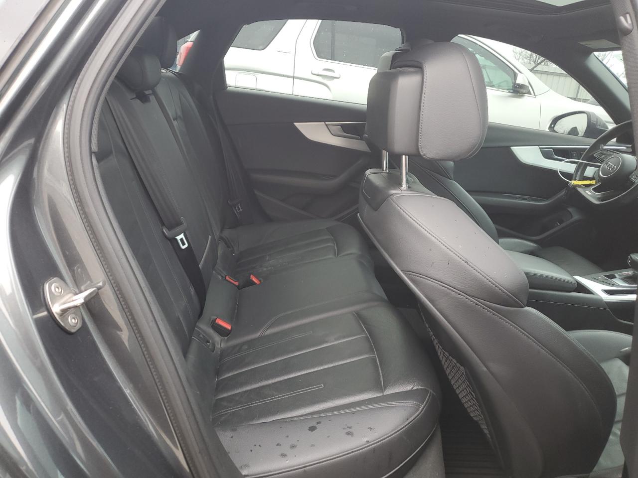 2017 Audi A4 - Image 10