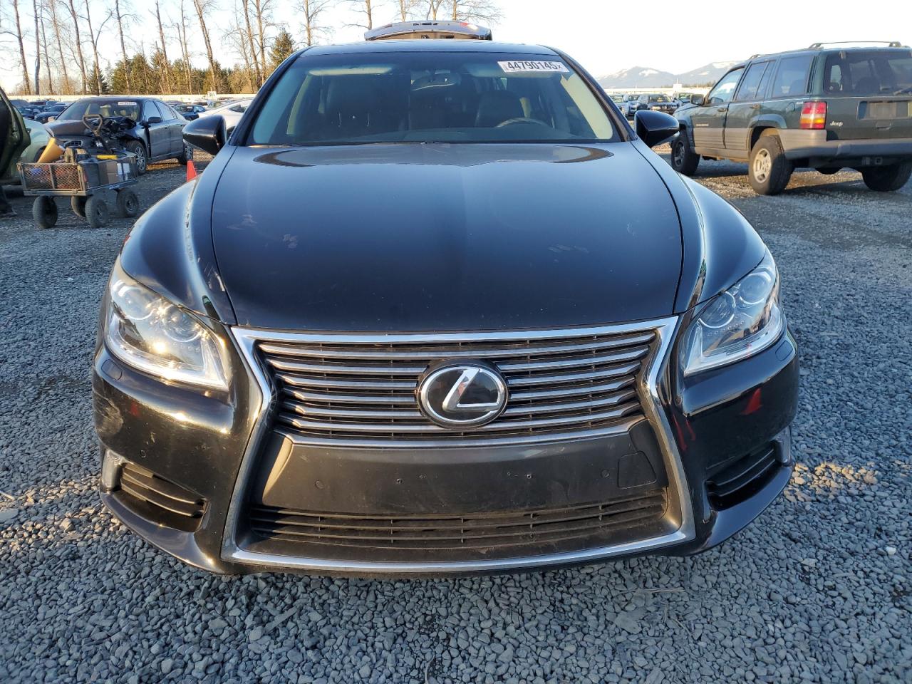 2014 Lexus LS - Image 5
