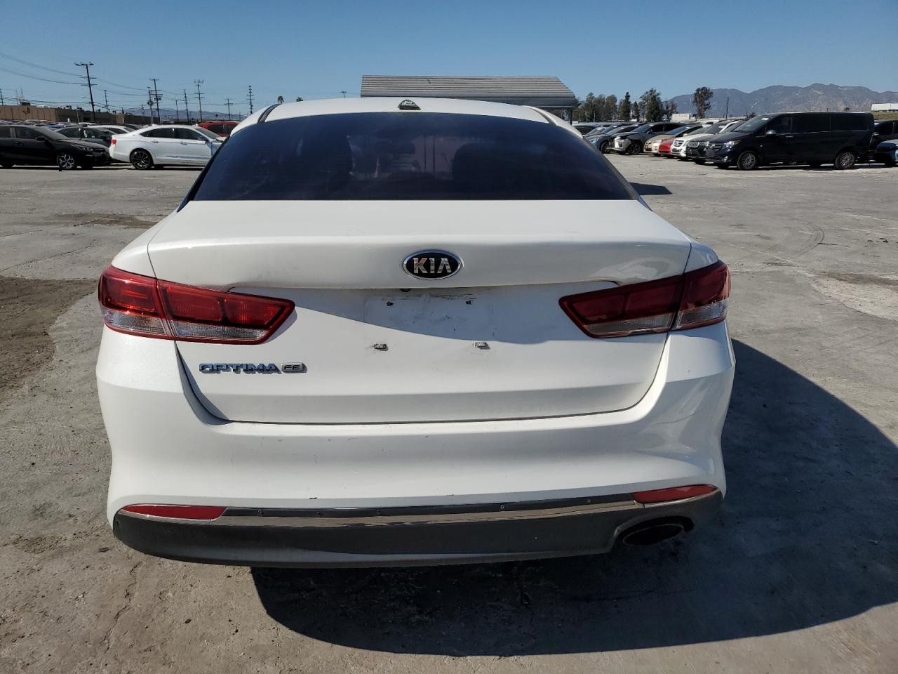 2016 Kia Optima - Image 6